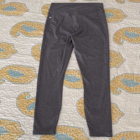 Fabletics Grey Leggings size Large great condition - Picture 2 of 7